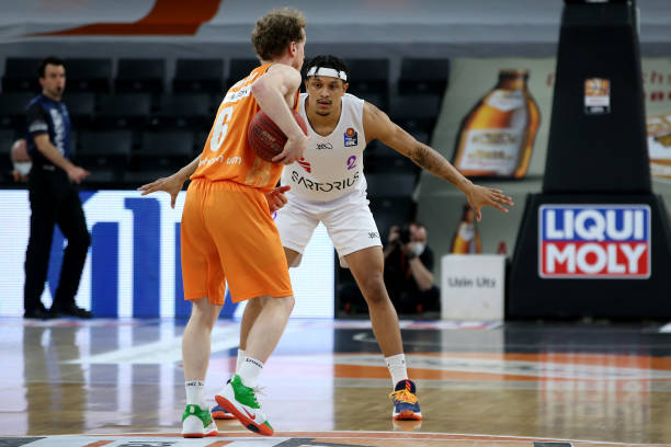 AI技术助 AI技术助